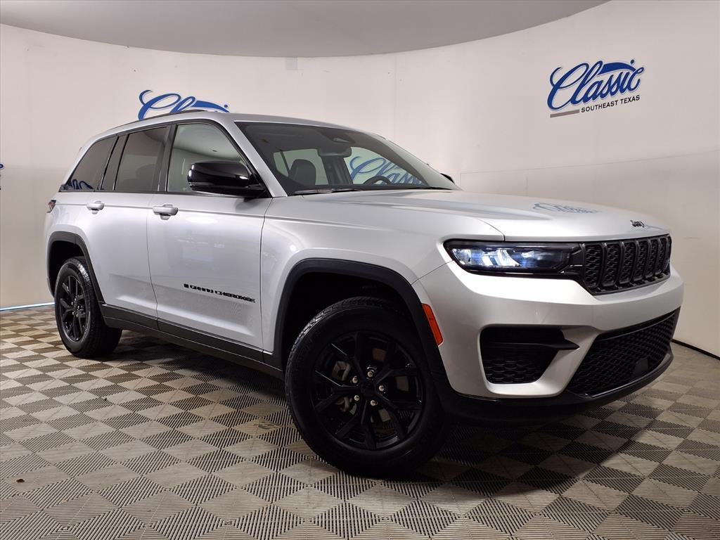 used 2024 Jeep Grand Cherokee car, priced at $26,989