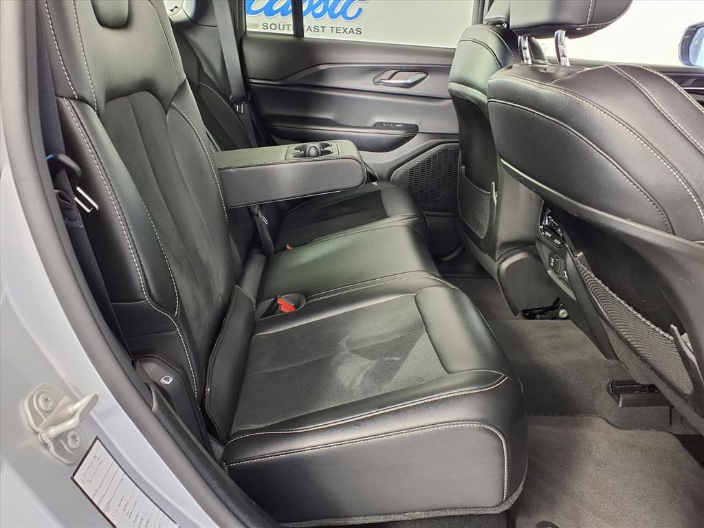 used 2024 Jeep Grand Cherokee car, priced at $26,989