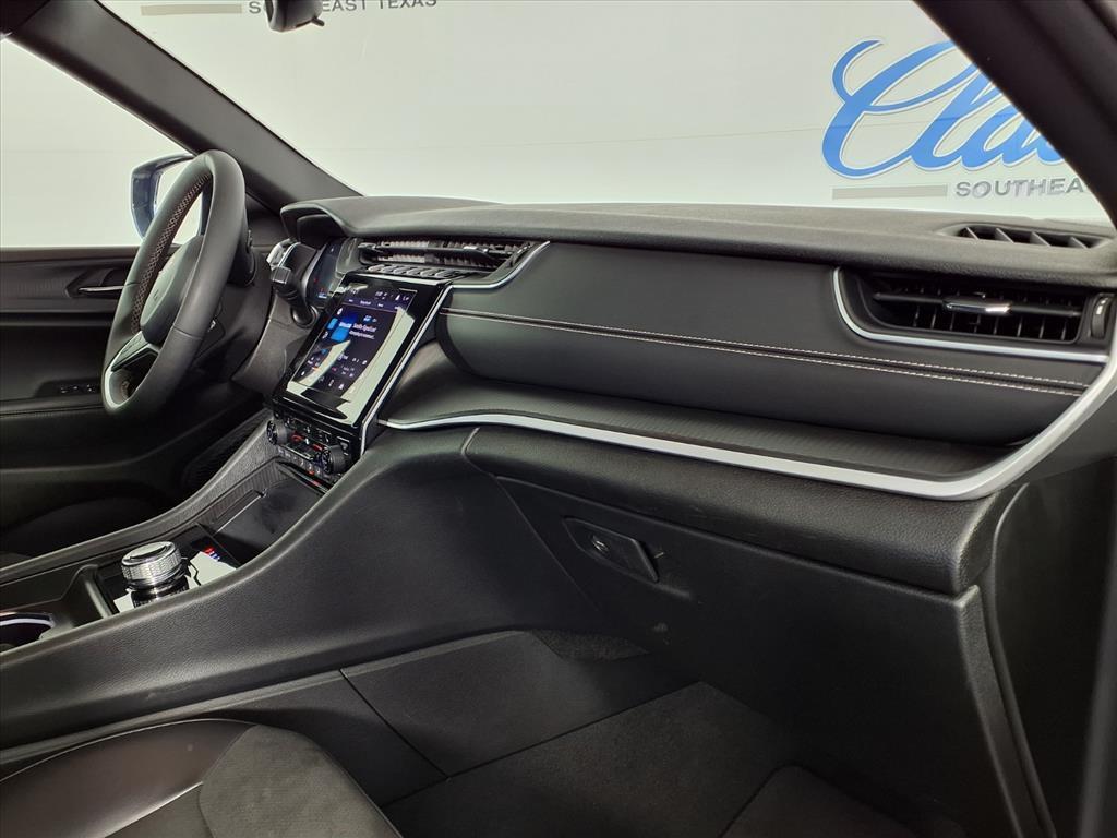 used 2024 Jeep Grand Cherokee car, priced at $26,989