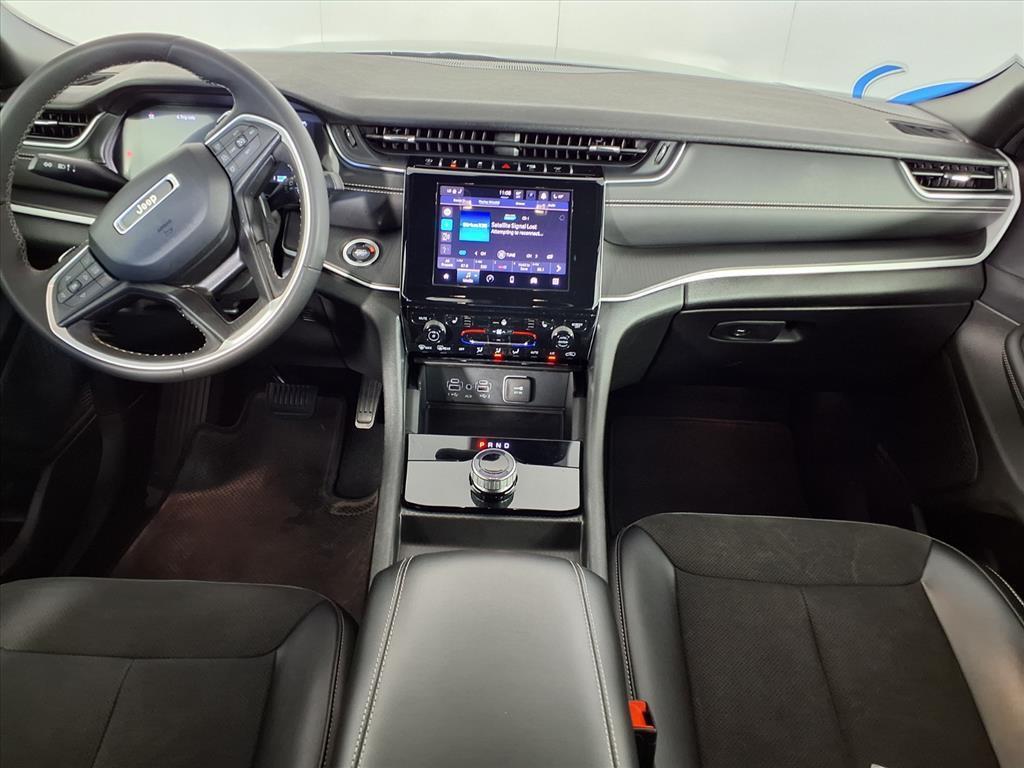 used 2024 Jeep Grand Cherokee car, priced at $26,989