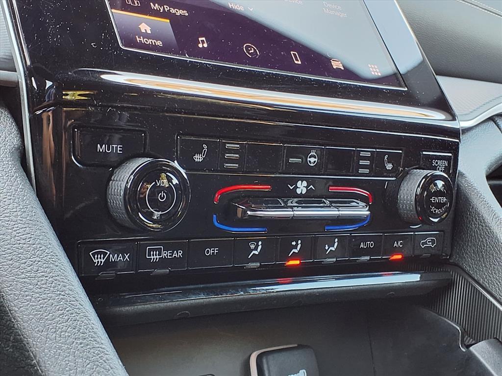 used 2024 Jeep Grand Cherokee car, priced at $26,989