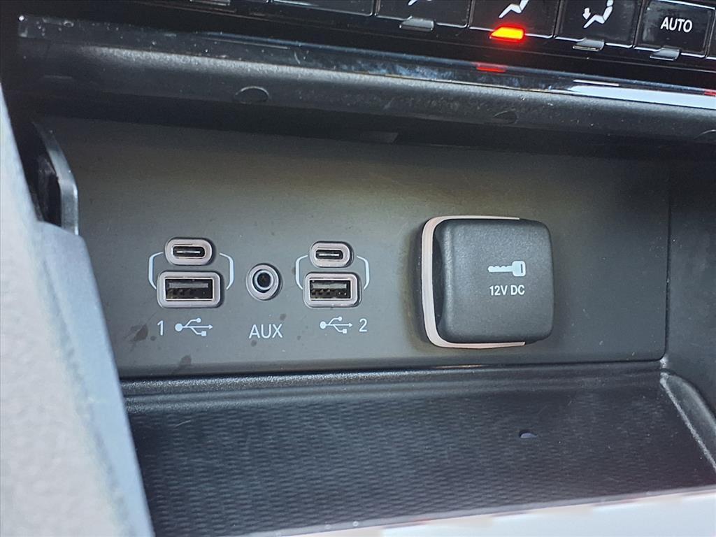 used 2024 Jeep Grand Cherokee car, priced at $26,989