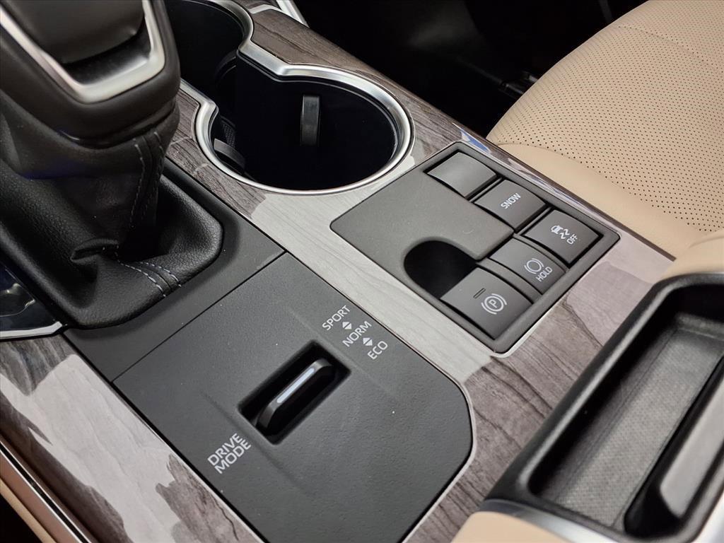 used 2024 Toyota Highlander car, priced at $46,476