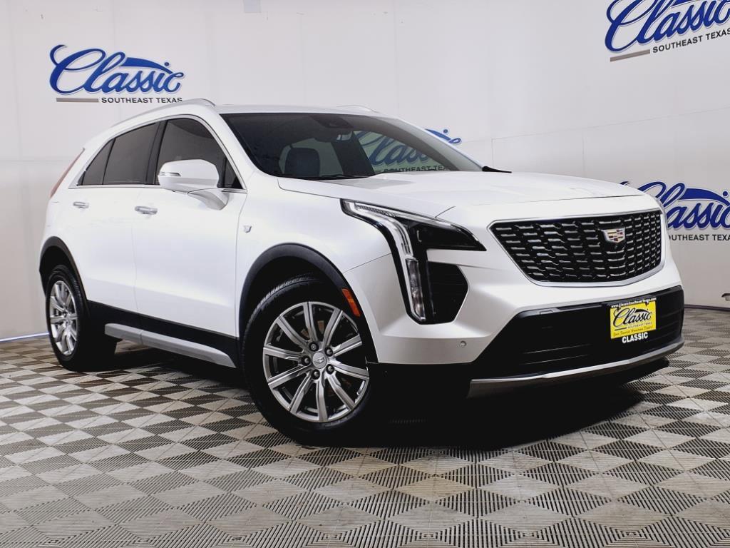 used 2022 Cadillac XT4 car, priced at $29,996