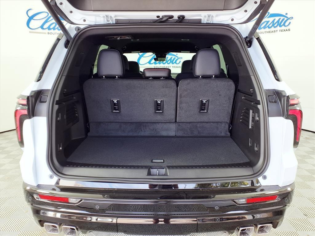 new 2026 Chevrolet Traverse car, priced at $58,290