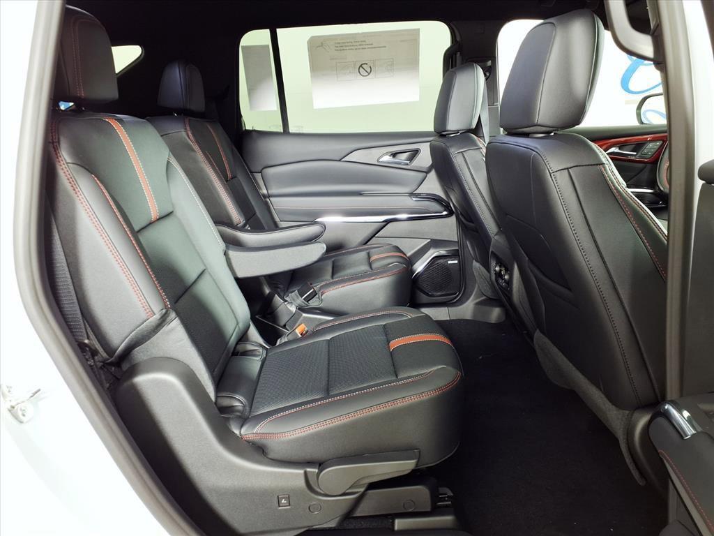 new 2026 Chevrolet Traverse car, priced at $58,290