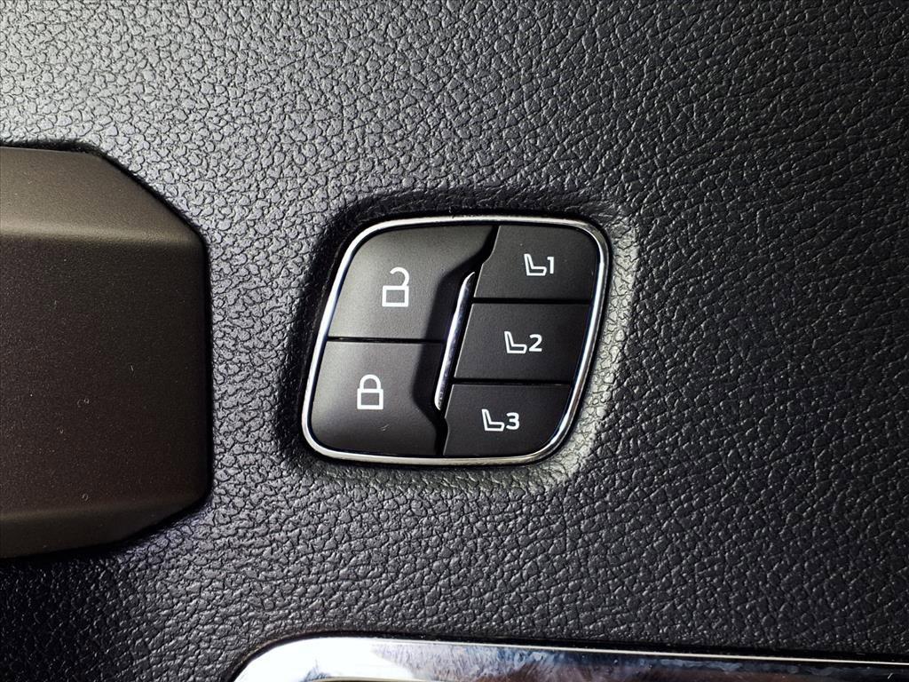 used 2022 Ford F-250 car, priced at $65,989