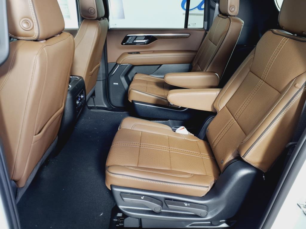 new 2025 Chevrolet Suburban car, priced at $82,863