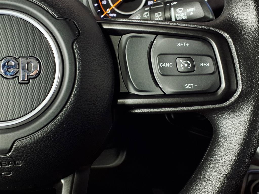 used 2025 Jeep Wrangler car, priced at $35,426