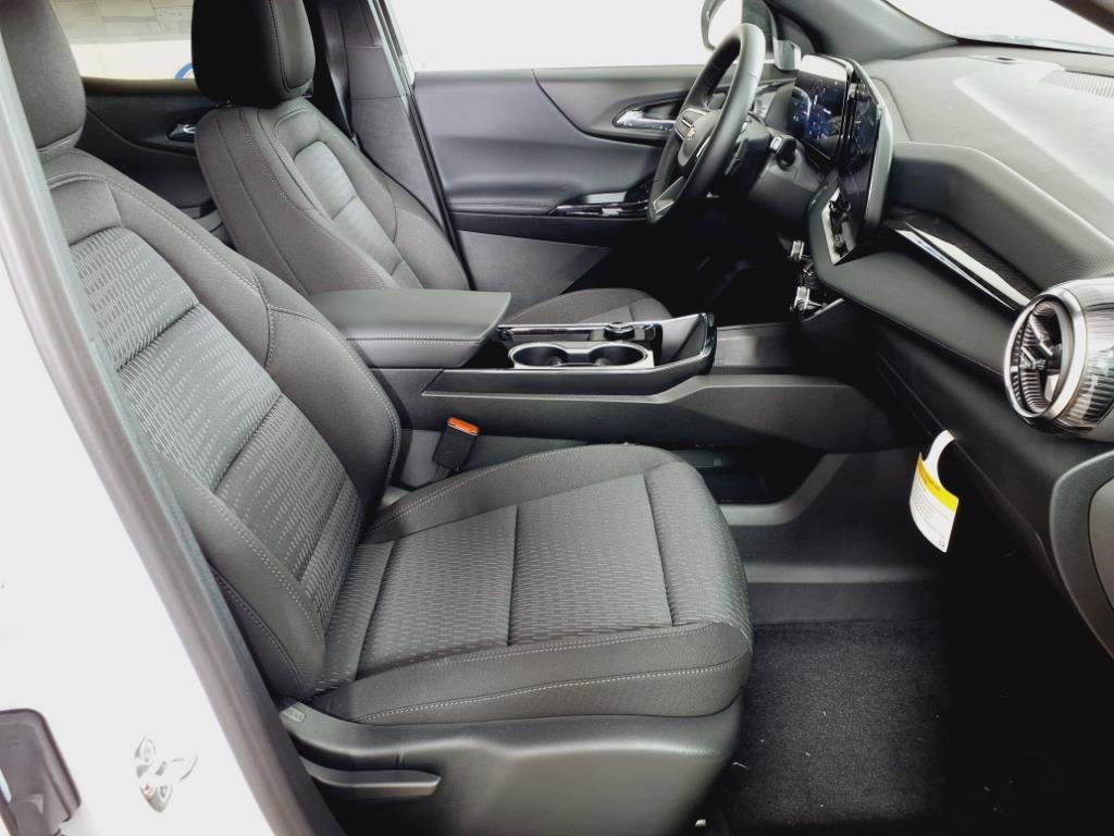 new 2026 Chevrolet Equinox car, priced at $28,157