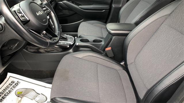 used 2024 Kia Seltos car, priced at $21,998
