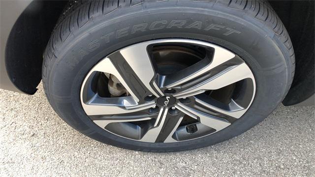 used 2023 Kia Sorento Hybrid car, priced at $31,799