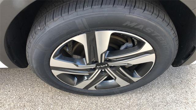 used 2023 Kia Sorento Hybrid car, priced at $31,799