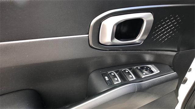 used 2023 Kia Sorento Hybrid car, priced at $31,799