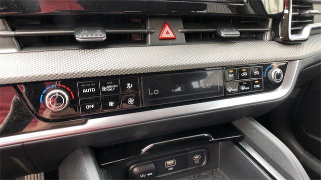 used 2025 Kia Sportage Hybrid car, priced at $29,998