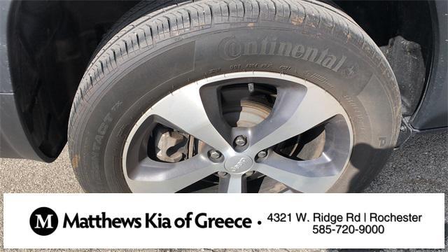 used 2021 Jeep Cherokee car, priced at $26,999