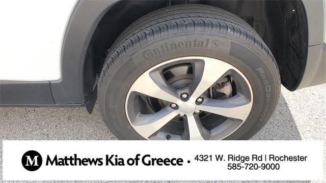 used 2021 Jeep Cherokee car, priced at $26,999