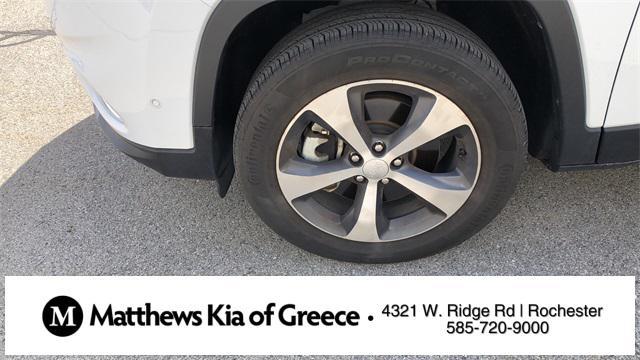 used 2021 Jeep Cherokee car, priced at $26,999