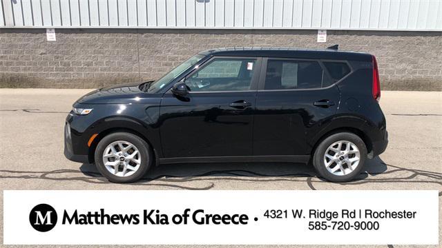 used 2022 Kia Soul car, priced at $16,999