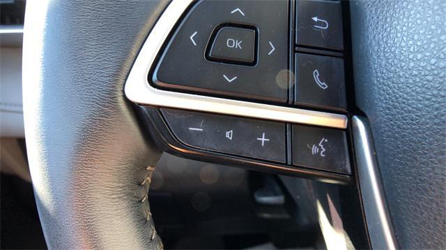 used 2022 Toyota Highlander car, priced at $34,998