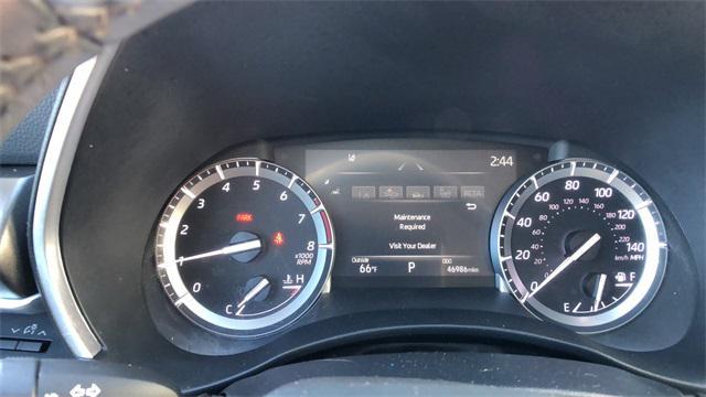 used 2022 Toyota Highlander car, priced at $34,998