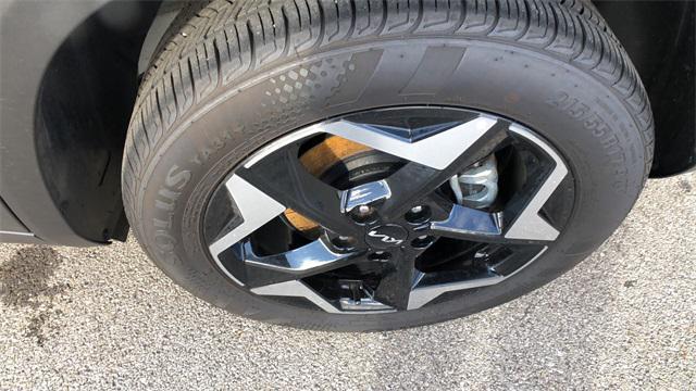 used 2025 Kia Seltos car, priced at $26,998