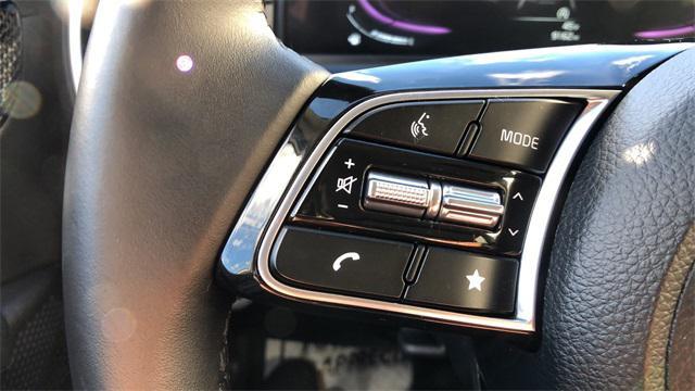 used 2025 Kia Seltos car, priced at $26,998