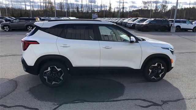 used 2025 Kia Seltos car, priced at $26,998