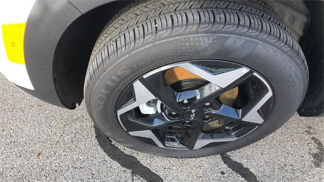 used 2025 Kia Seltos car, priced at $26,998