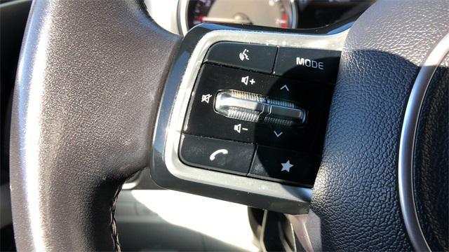 used 2023 Kia Carnival car, priced at $32,001