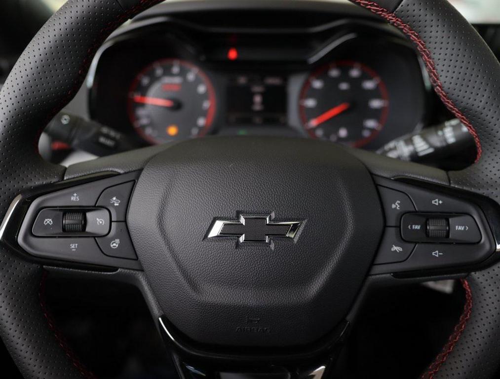 new 2025 Chevrolet Trax car, priced at $23,555