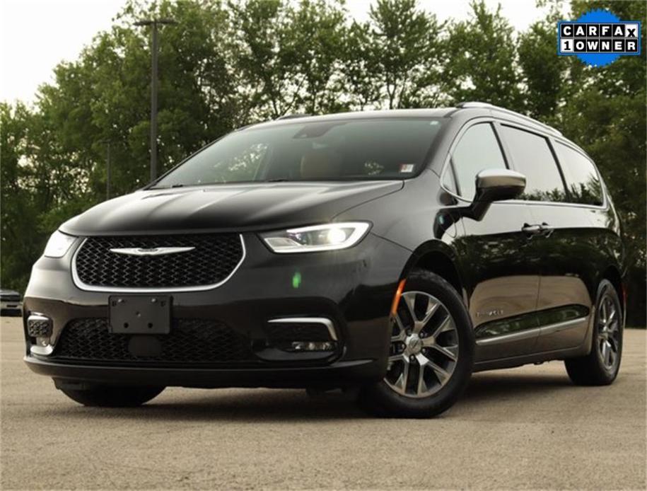 used 2022 Chrysler Pacifica Hybrid car, priced at $40,987