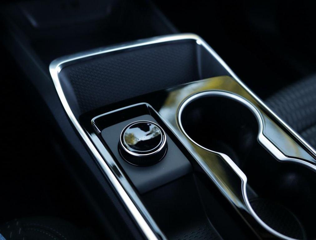 new 2026 Chevrolet Equinox car, priced at $30,495