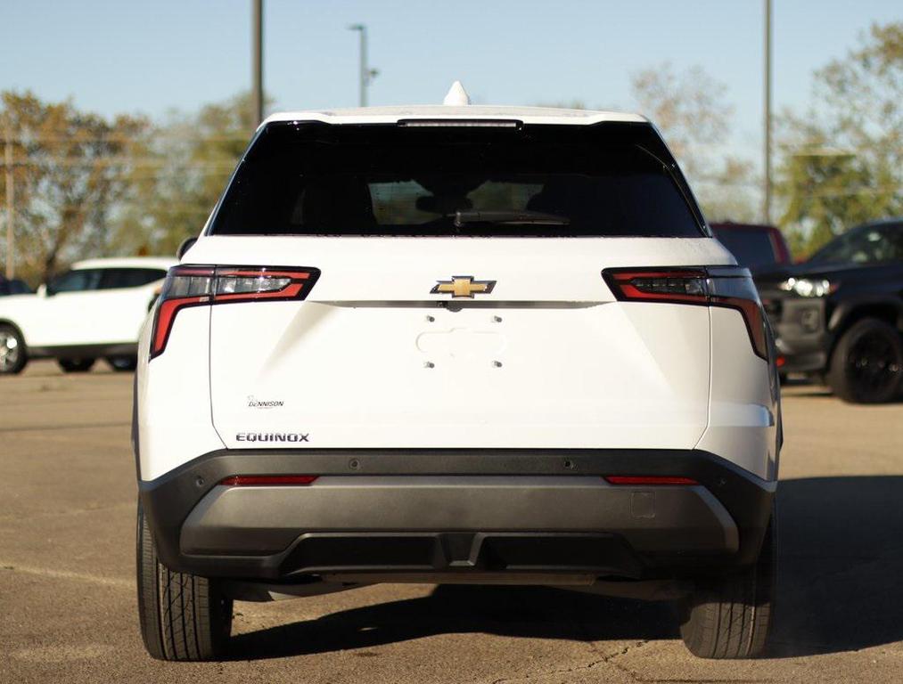 new 2026 Chevrolet Equinox car, priced at $30,495