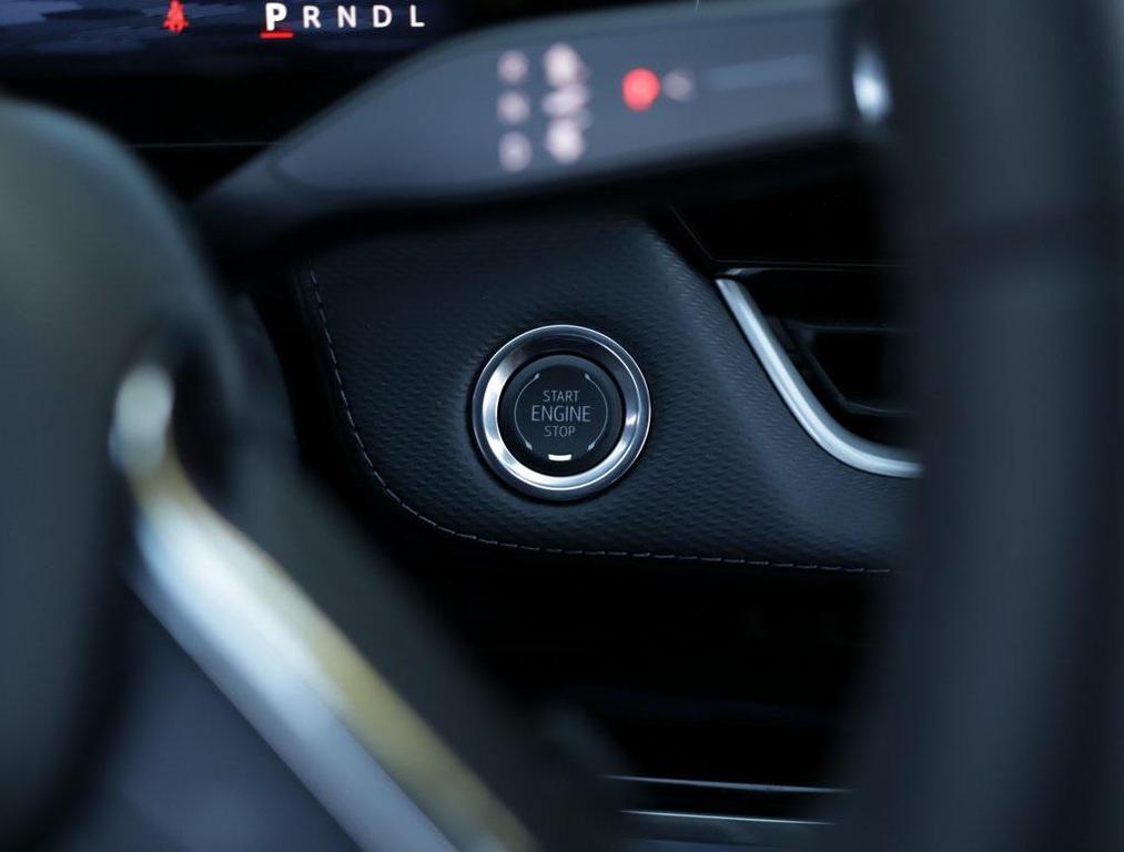 new 2026 Chevrolet Equinox car, priced at $30,495