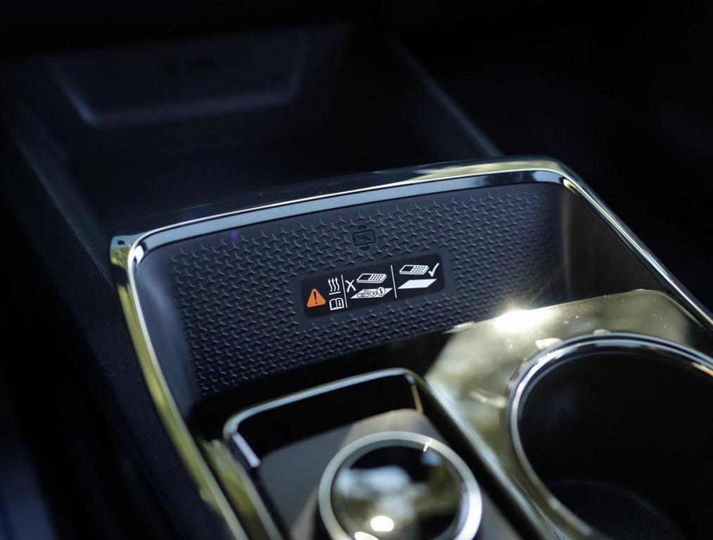 new 2026 Chevrolet Equinox car, priced at $38,995