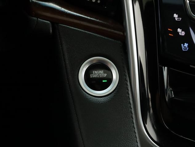 used 2019 Cadillac Escalade ESV car, priced at $36,798