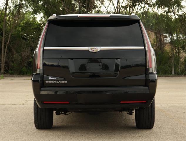 used 2019 Cadillac Escalade ESV car, priced at $36,798