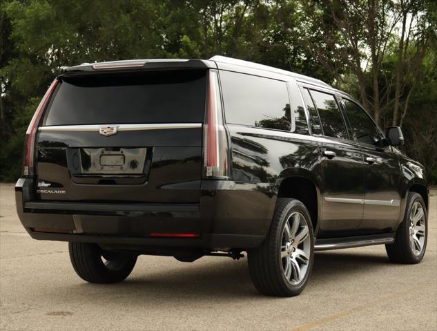 used 2019 Cadillac Escalade ESV car, priced at $36,798