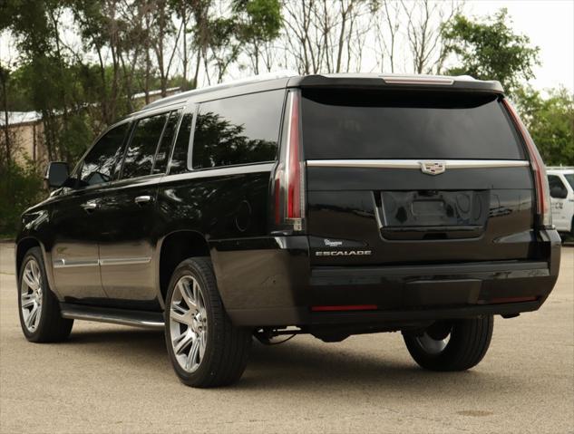 used 2019 Cadillac Escalade ESV car, priced at $36,798