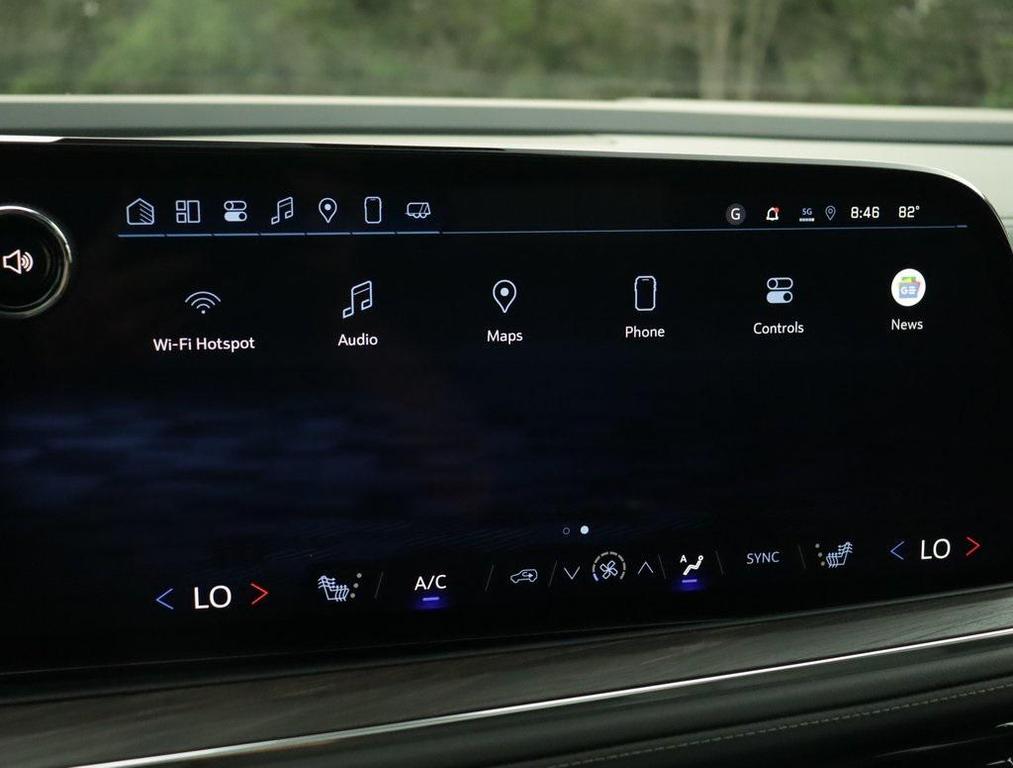 new 2025 Chevrolet Suburban car, priced at $70,993