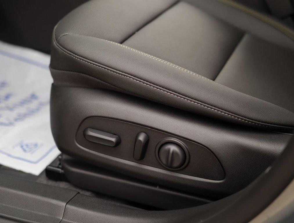 new 2026 Chevrolet Trax car, priced at $27,255