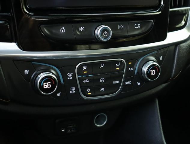 used 2020 Chevrolet Traverse car, priced at $31,298
