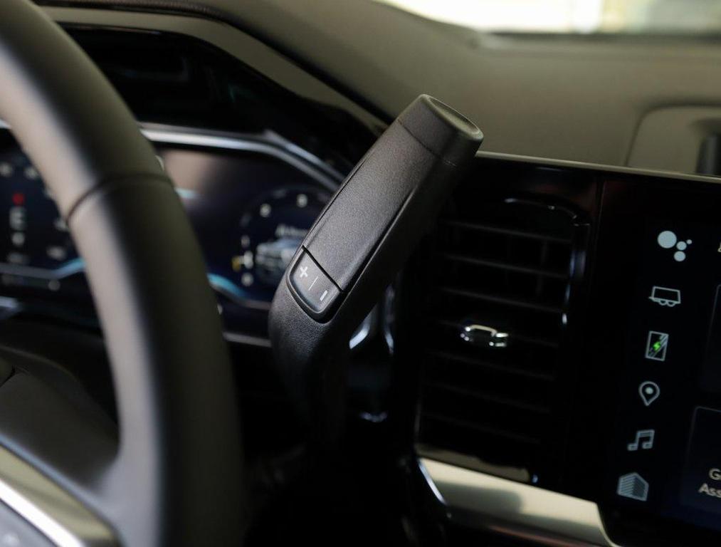 new 2025 Chevrolet Silverado 2500 car, priced at $66,600