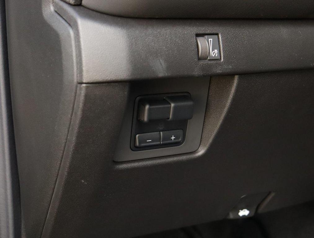 new 2025 Chevrolet Colorado car, priced at $41,992