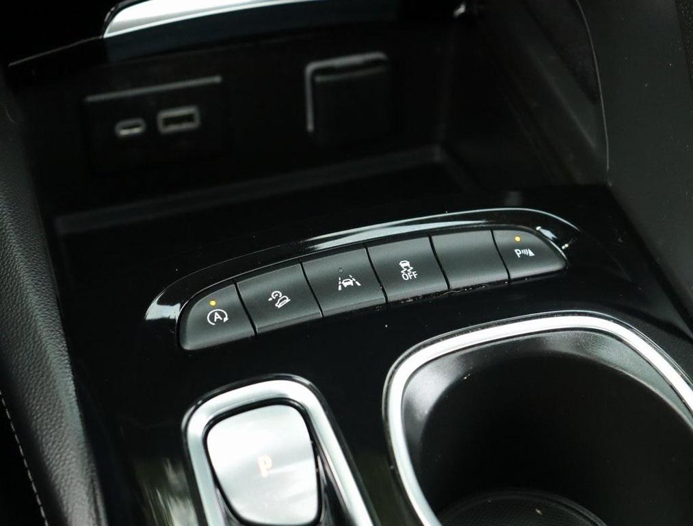 used 2023 Buick Envision car, priced at $28,998