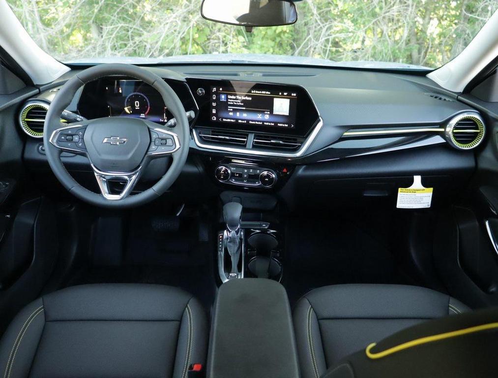 new 2025 Chevrolet Trax car, priced at $25,550