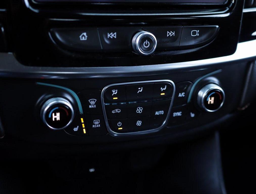used 2020 Chevrolet Traverse car, priced at $19,998