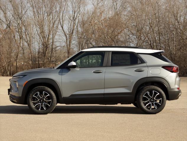 new 2025 Chevrolet TrailBlazer car, priced at $32,380