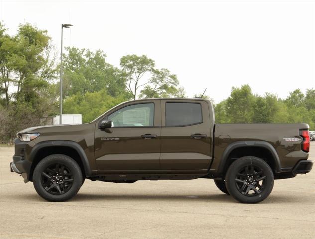 new 2025 Chevrolet Colorado car, priced at $43,995